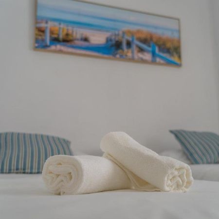 Calabahia Beach Cala Del Moral รินกอนเดลาวิกตอเรีย ภายนอก รูปภาพ
