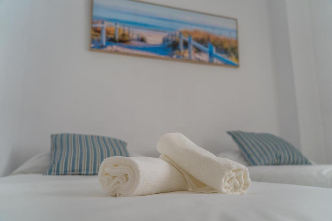 Calabahia Beach Cala Del Moral รินกอนเดลาวิกตอเรีย ภายนอก รูปภาพ